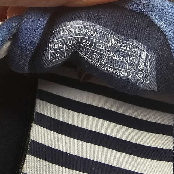 Vionic Womens Hattie Lace Up Sneakers - Picture 8 of 9